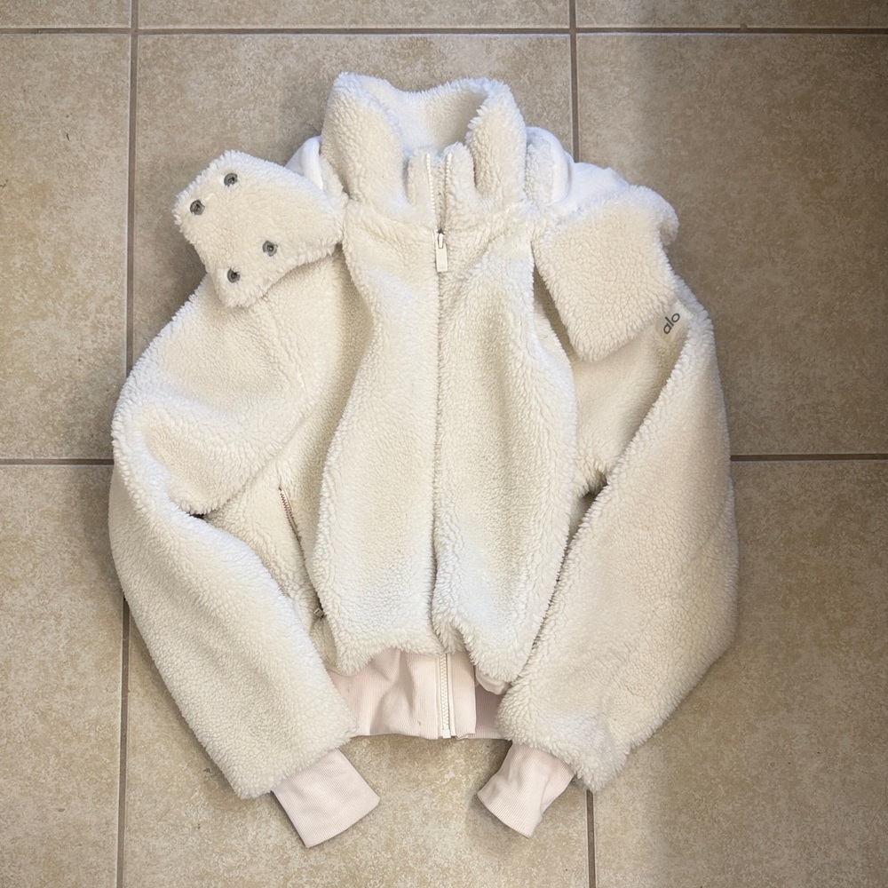 ALO Yoga Ivory Sherpa Jacket